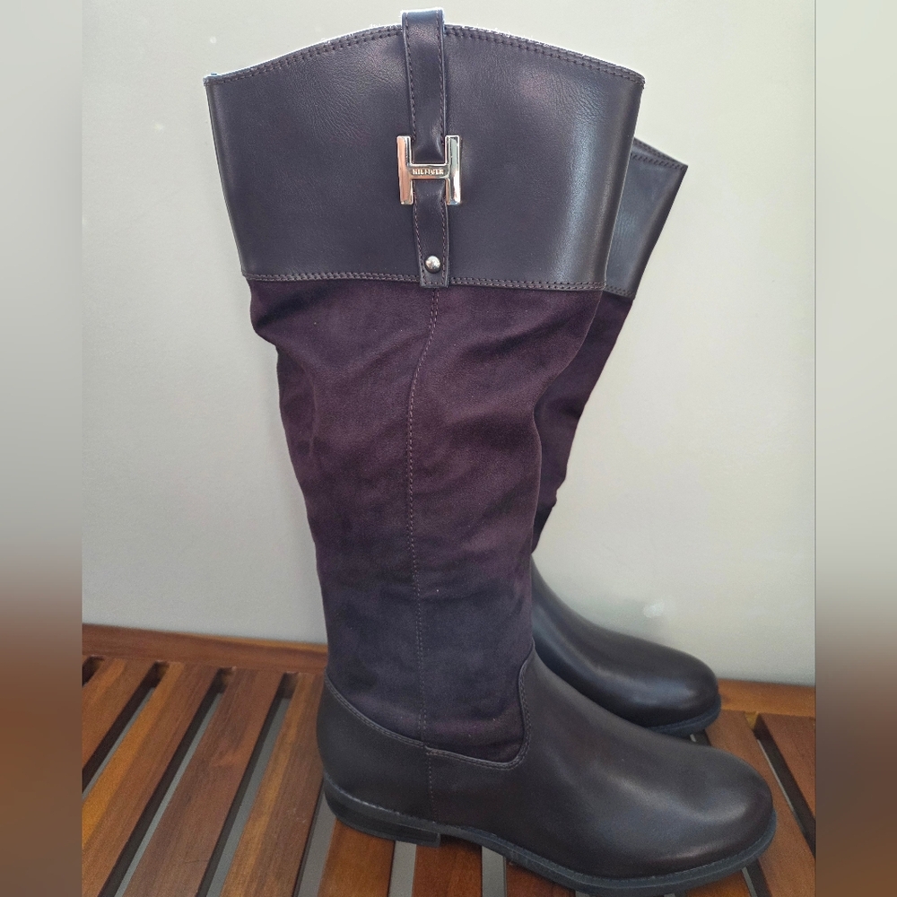 Tommy Hilfiger Women's Shyenne Dark Brown Boot Size 9.5